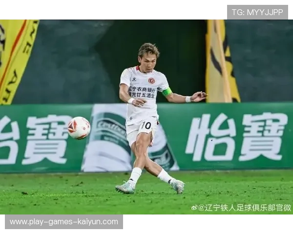 辽宁铁人邦本宜裕边路直塞制造机会，展现战术革新与极致配合